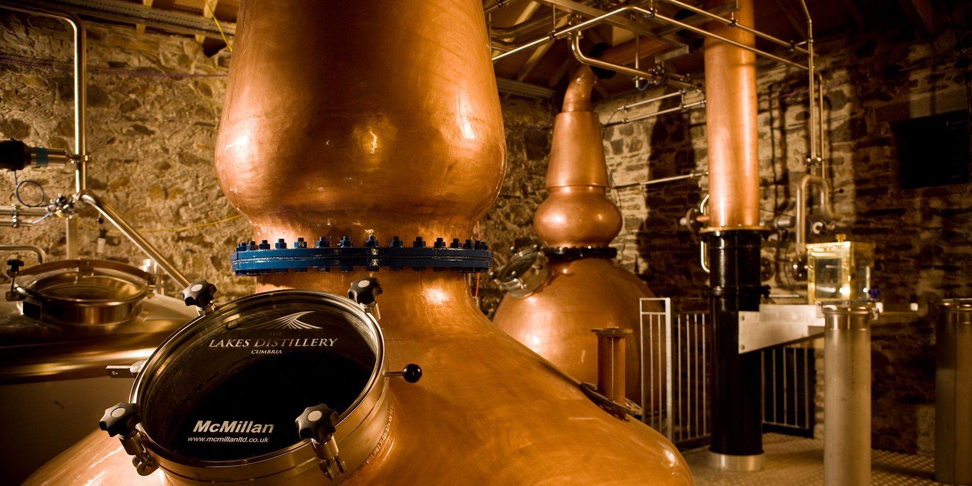 lakes distillery tours